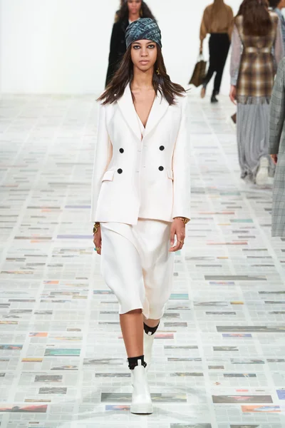 Look 34